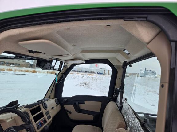 2021 John Deere 835R ATV