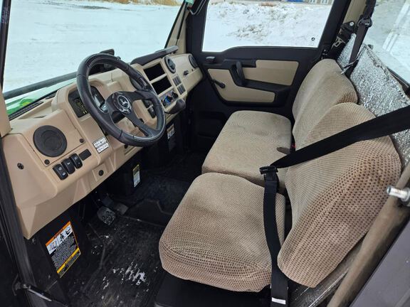 2021 John Deere 835R ATV