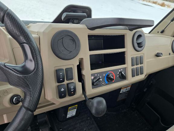 2021 John Deere 835R ATV