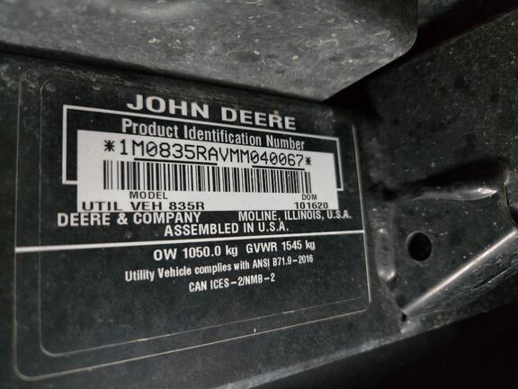 2021 John Deere 835R ATV