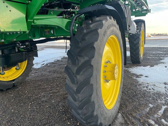 2016 John Deere R4038 Sprayer/High Clearance