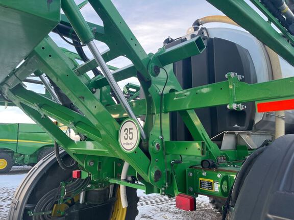 2016 John Deere R4038 Sprayer/High Clearance