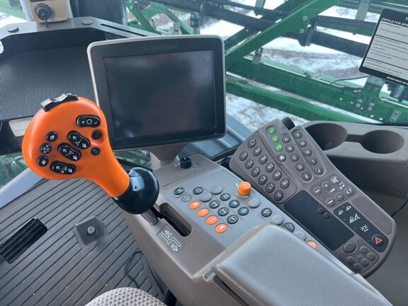 2016 John Deere R4038 Sprayer/High Clearance