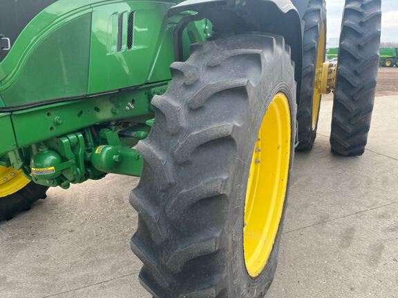 2016 John Deere 6175R Tractor