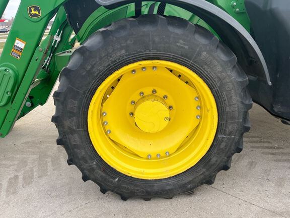 2016 John Deere 6175R Tractor