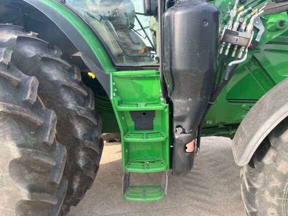 2016 John Deere 6175R Tractor