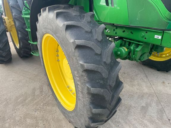 2016 John Deere 6175R Tractor