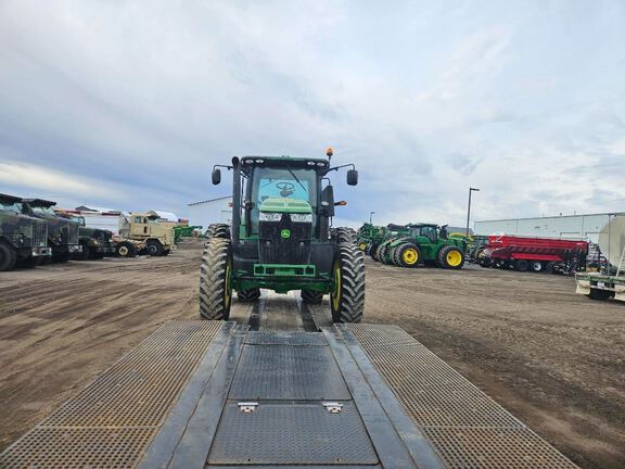 2013 John Deere 7215R Tractor