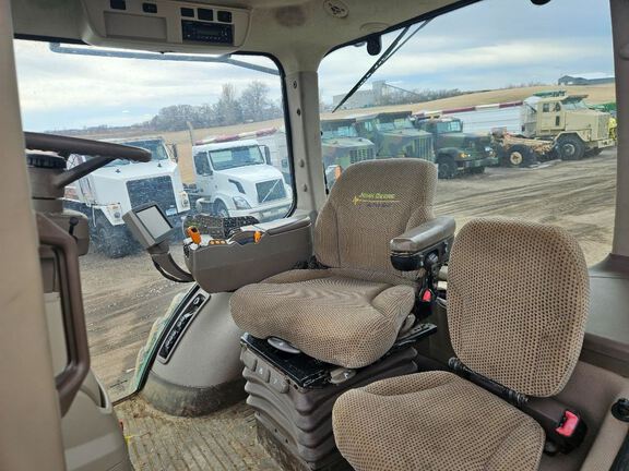 2013 John Deere 7215R Tractor