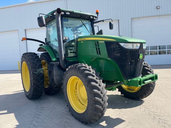 2013 John Deere 7215R Tractor