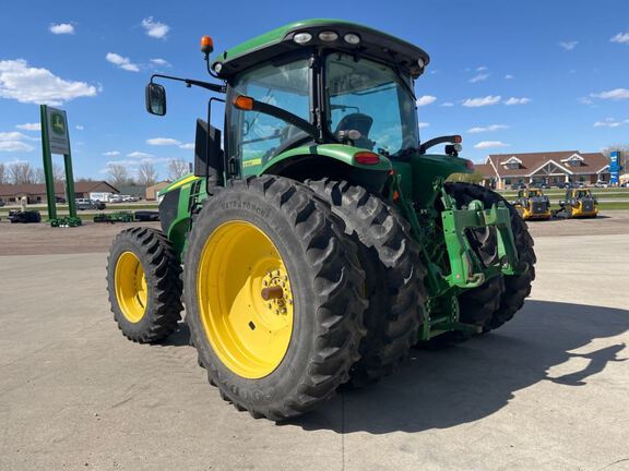 2013 John Deere 7215R Tractor