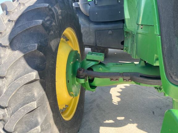 2013 John Deere 7215R Tractor