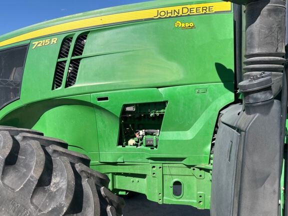 2013 John Deere 7215R Tractor