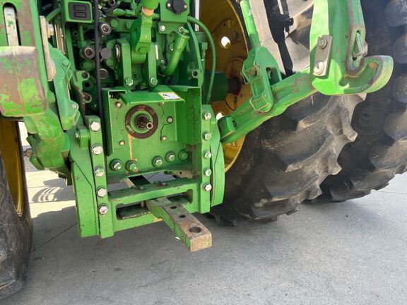 2013 John Deere 7215R Tractor