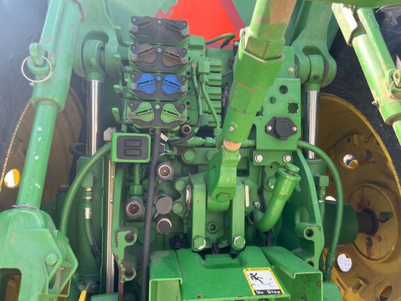 2013 John Deere 7215R Tractor