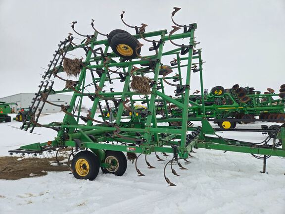 2000 John Deere 980 Field Cultivator