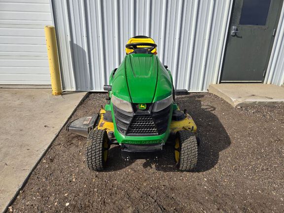 2016 John Deere X390 Garden Tractor