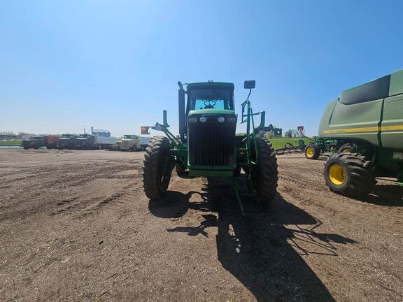 2005 John Deere 4920 Sprayer/High Clearance