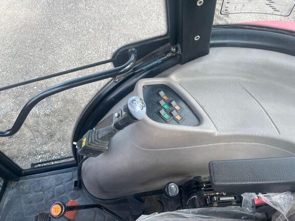 2006 Case JX75 Tractor