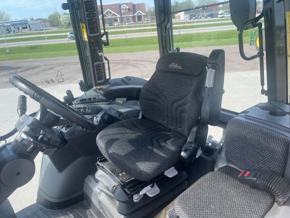 2017 Caterpillar MT515E Tractor