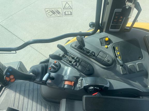 2017 Caterpillar MT515E Tractor