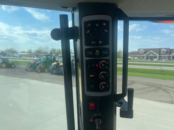 2017 Caterpillar MT515E Tractor