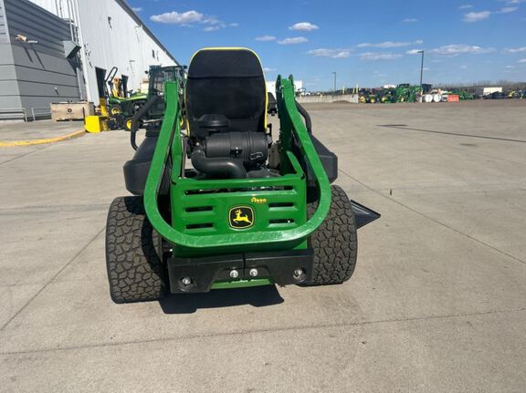 2023 John Deere Z950M Mower/Zero Turn