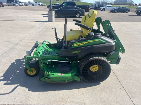 2023 John Deere Z950M Mower/Zero Turn