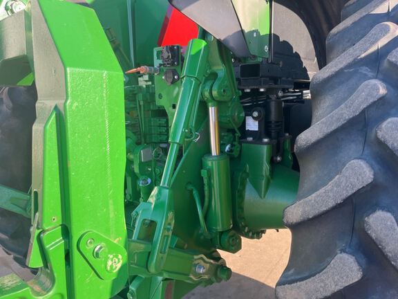 2021 John Deere 8R 370 Tractor