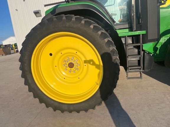 2021 John Deere 8R 370 Tractor