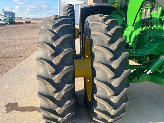 2021 John Deere 8R 370 Tractor