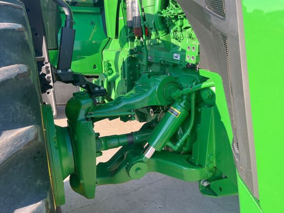 2021 John Deere 8R 370 Tractor