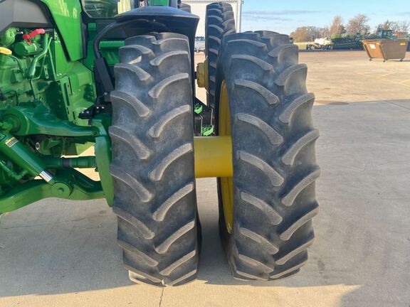 2021 John Deere 8R 370 Tractor