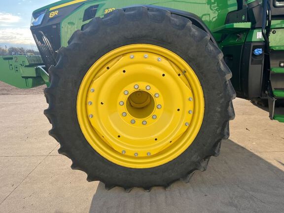 2021 John Deere 8R 370 Tractor