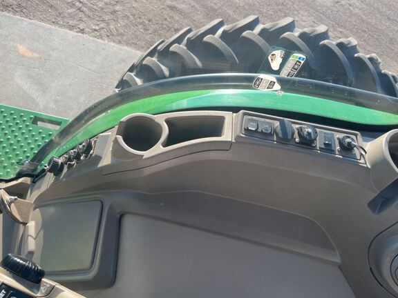 2021 John Deere 8R 370 Tractor