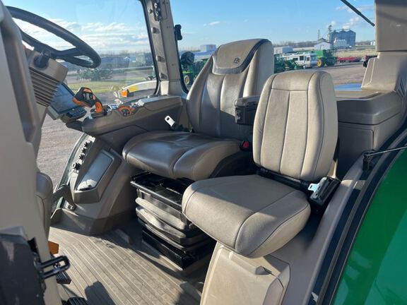 2021 John Deere 8R 370 Tractor