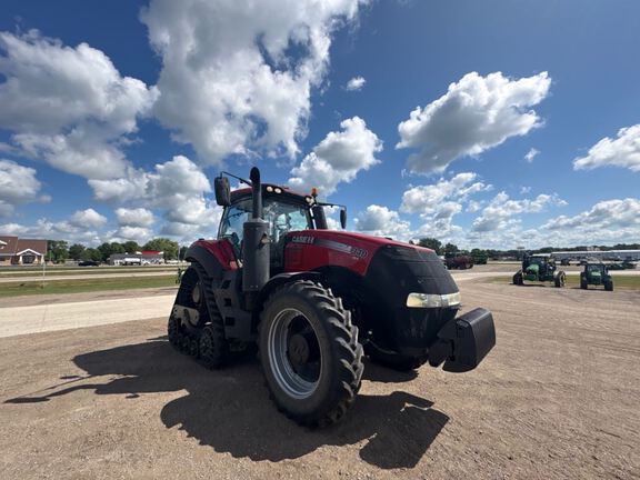 2017 Case 340 ROW TRAC Tractor