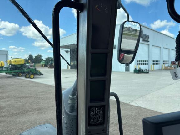 2017 Case 340 ROW TRAC Tractor