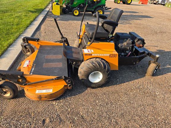 2001 Gannon 6200 Mower/Zero Turn