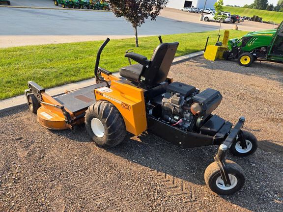 2001 Gannon 6200 Mower/Zero Turn