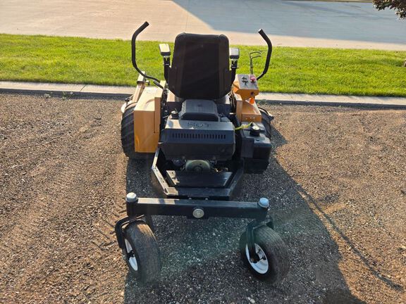 2001 Gannon 6200 Mower/Zero Turn
