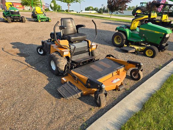 2001 Gannon 6200 Mower/Zero Turn