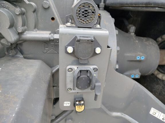 2017 AGCO MT865E Tractor Rubber Track
