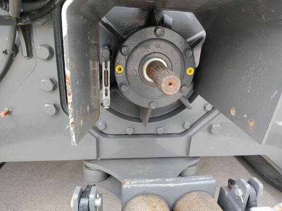 2017 AGCO MT865E Tractor Rubber Track