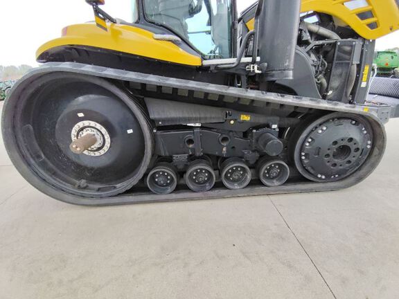 2017 AGCO MT865E Tractor Rubber Track