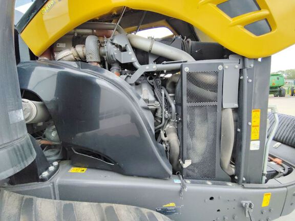 2017 AGCO MT865E Tractor Rubber Track