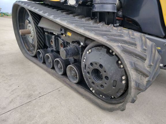 2017 AGCO MT865E Tractor Rubber Track