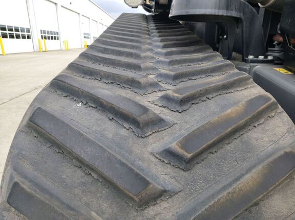 2017 AGCO MT865E Tractor Rubber Track