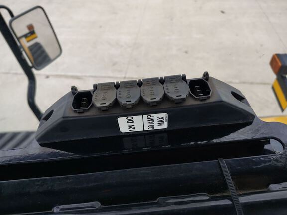 2017 AGCO MT865E Tractor Rubber Track