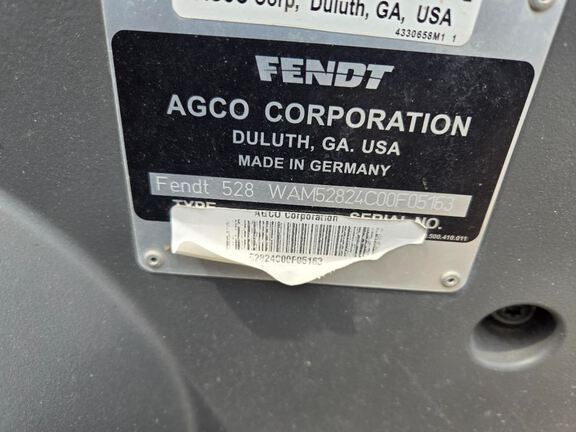 2019 AGCO 1042 Tractor